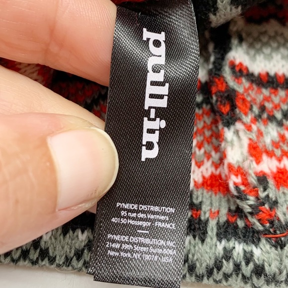 Pull In Red FairIsle Knit Beanie Hat with Pom Pom Size Boy’s OS - Picture 5 of 7